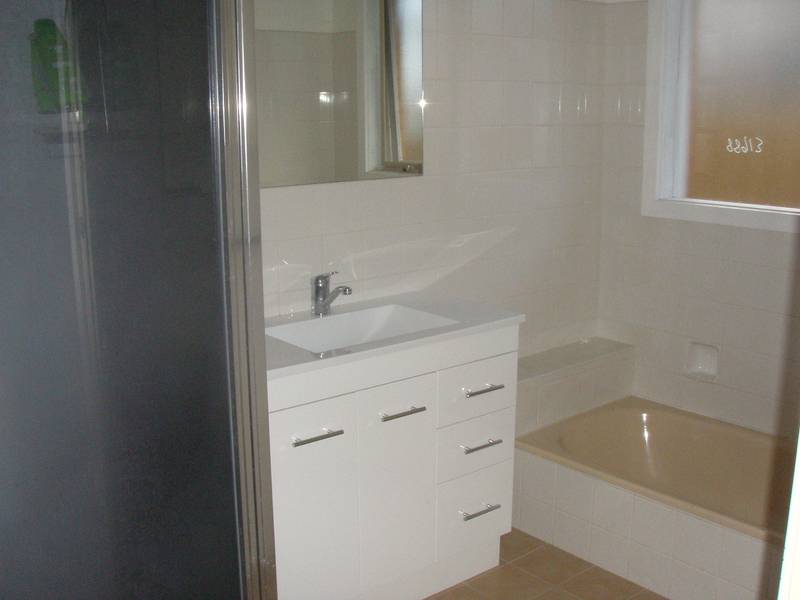 Three bedroom Family home Picture 3