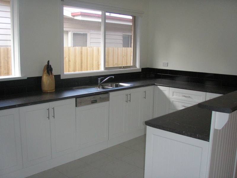 Three bedroom Family home Picture 2