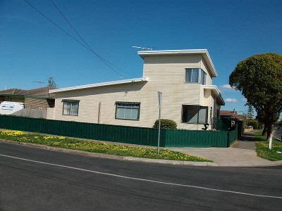THREE BEDROOM FAMILY HOME Picture THREE BEDROOM FAMILY HOME Picture