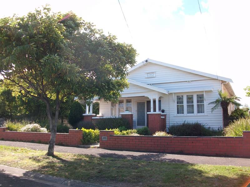 THREE BEDROOM CHARACTER HOME Picture 1