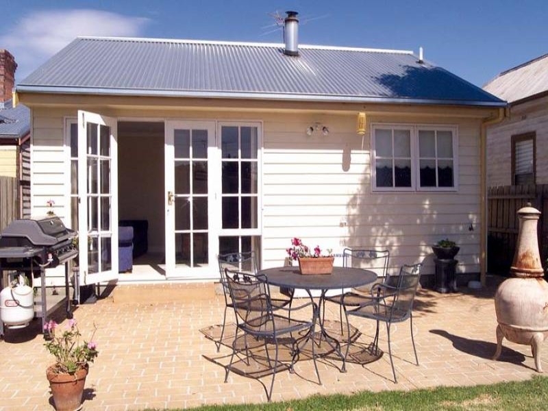 POSITION PERFECT VICTORIAN COTTAGE Picture 2