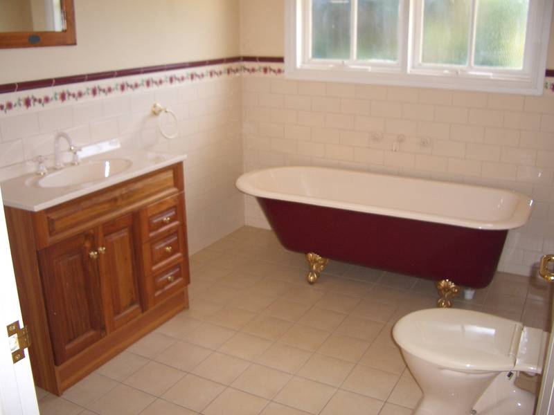 POSITION PERFECT VICTORIAN COTTAGE Picture 3