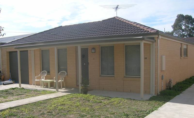 AS NEW TWO BEDROOM UNIT Picture 1