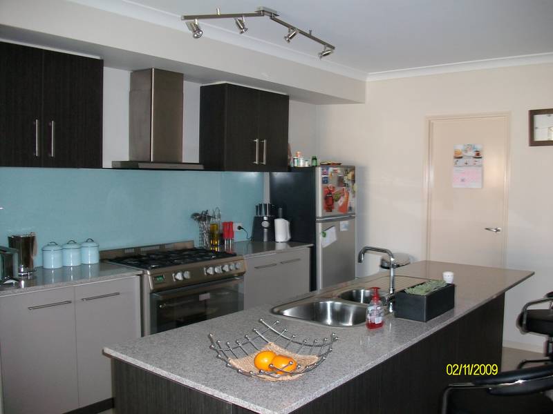 Ideal Family home Picture 2