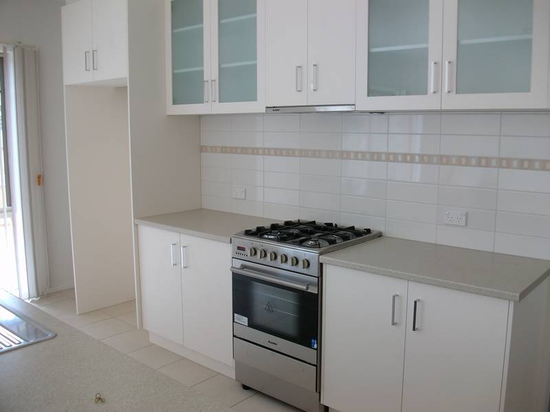 Three bedroom townhouse Picture 2