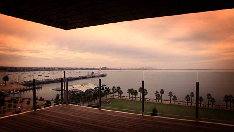 Edgewater Apartments Picture 2