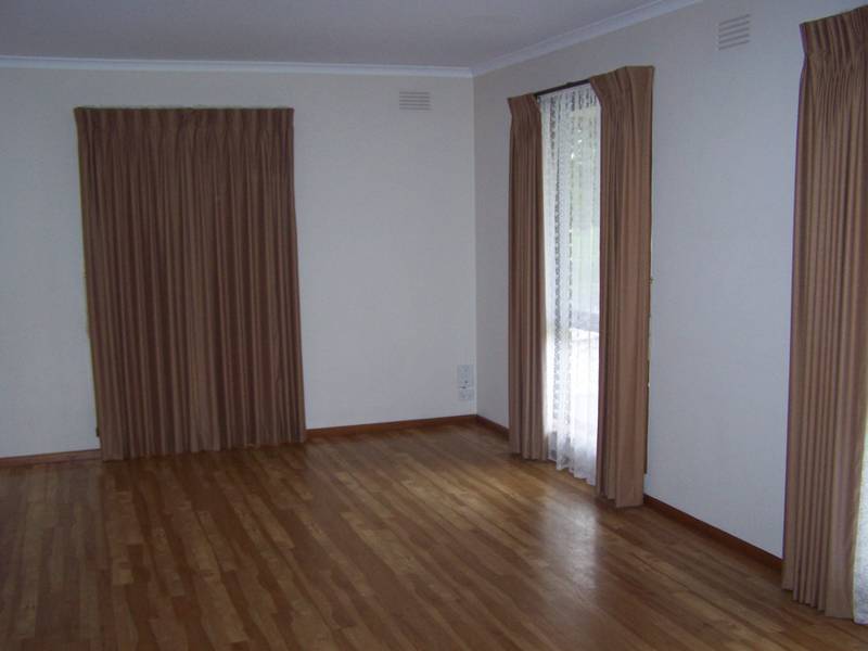 FOUR BEDROOM FAMILY HOME Picture 2