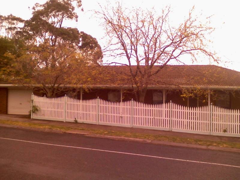 FOUR BEDROOM FAMILY HOME Picture 1