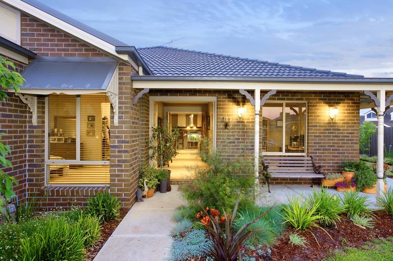 DESIGNER LIVING Picture 2