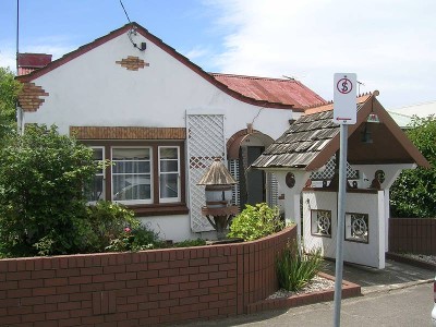 Don't judge a book by it cover Picture Don't judge a book by it cover Picture