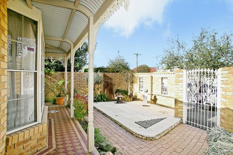 ONE WITH THE LOT Picture 2