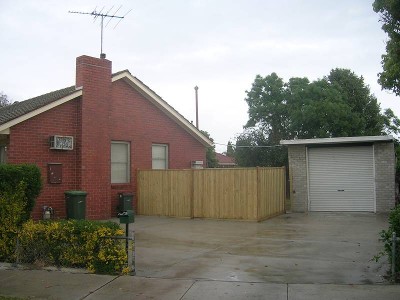 THREE BEDROOM HOUSE Picture