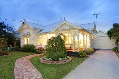 Elegance & Style Picture Elegance & Style Picture