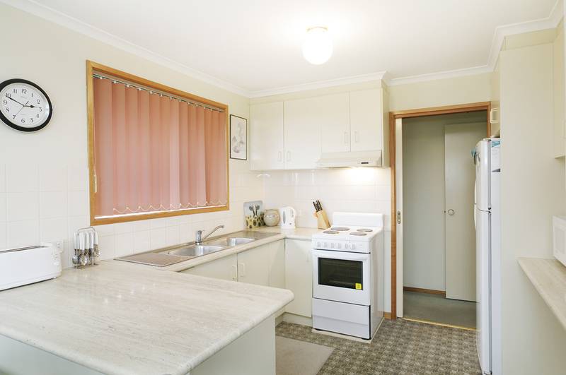 Modern Townhouse Living Picture 3