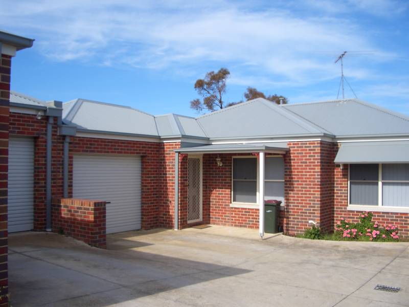 * UNDER OFFER * Picture 1