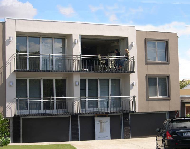 UNDER OFFER Picture 1