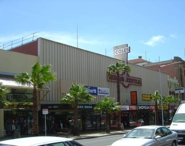 Large Retail Opportunity Picture 2