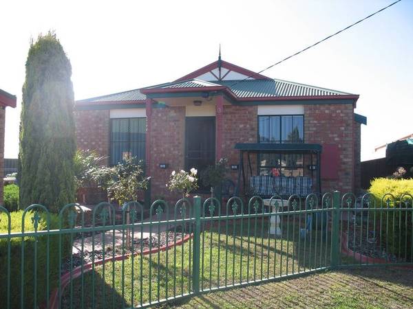 Three Bedroom Home - 3 Month Lease only. Picture 1