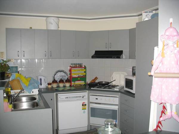 Three Bedroom Home - 3 Month Lease only. Picture 2