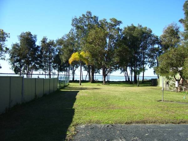 Waterfront lifestyle... Picture 2