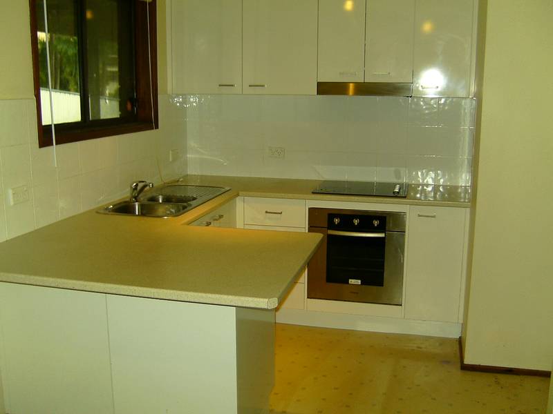 The kids can walk to school... Picture 3