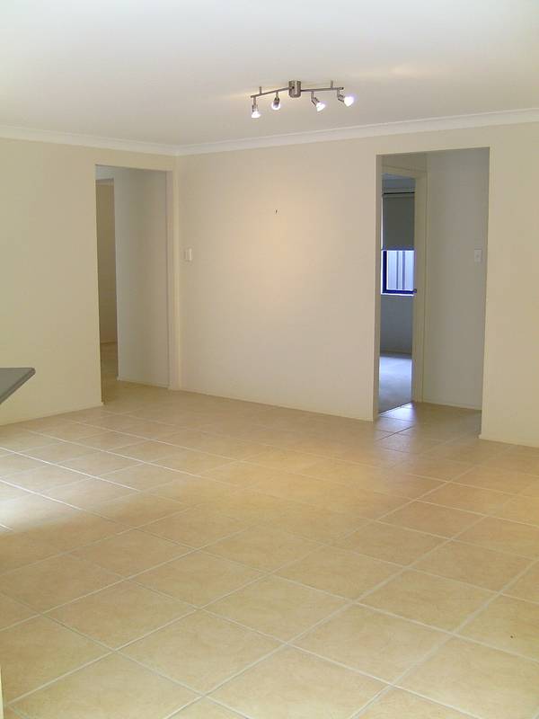 MODERN 4-BEDROOM HOME IN PEACEFUL LOCATION Picture MODERN 4-BEDROOM HOME IN PEACEFUL LOCATION Picture