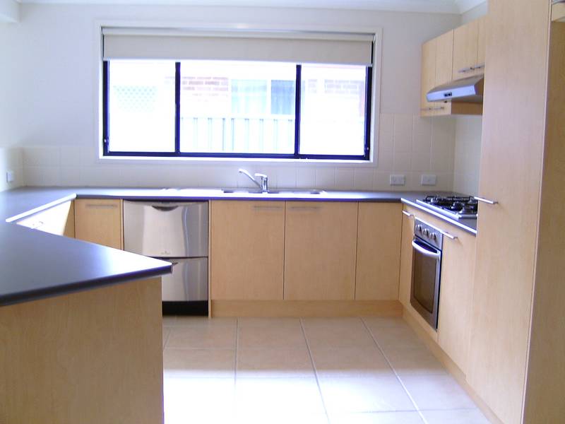 MODERN 4-BEDROOM HOME IN PEACEFUL LOCATION Picture MODERN 4-BEDROOM HOME IN PEACEFUL LOCATION Picture