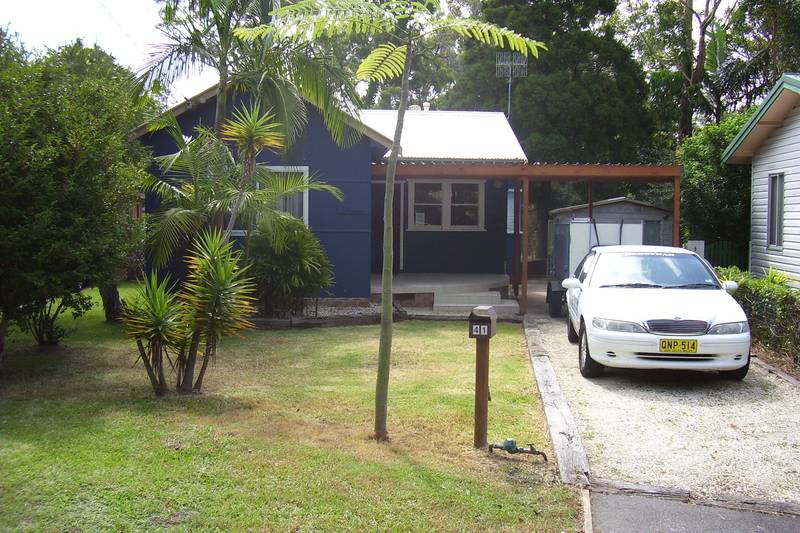 CREEK FRONTAGE Picture 1