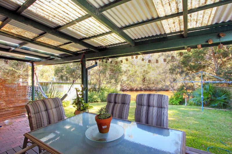 THROW A LINE IN... Picture 3