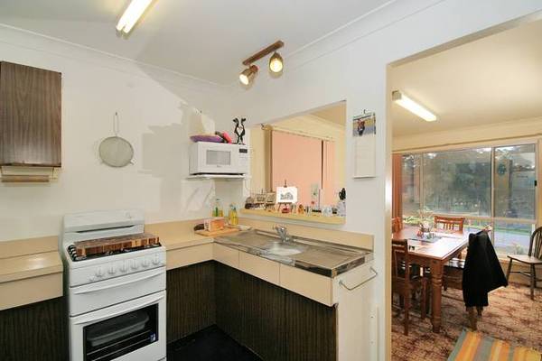 SOLD BY GRAY'S Picture 2