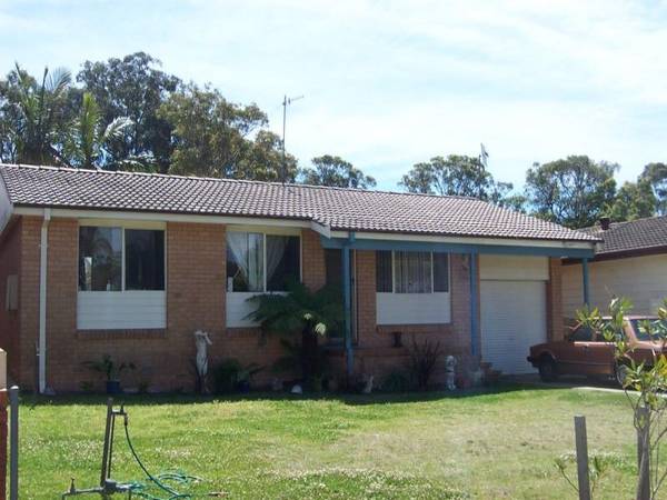 COMFORTABLE FAMILY LIVING Picture 1