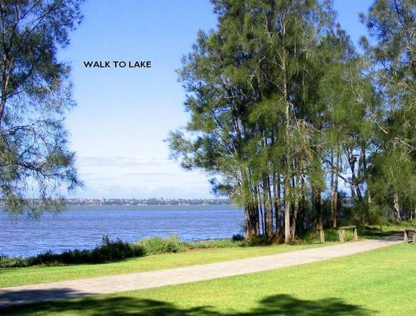 PERFECT LOCATION Picture 3