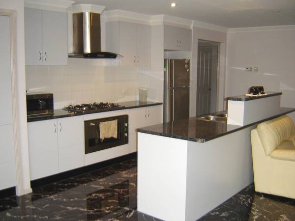 OPEN PLAN LIVING Picture 3