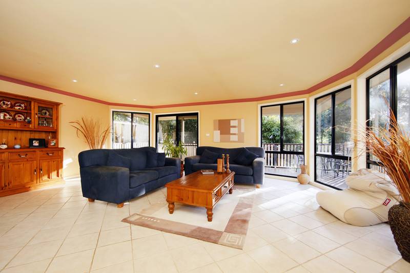 Stunning Family Residence... Picture 2