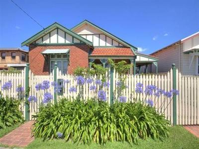 C1921 Brick Beauty Picture C1921 Brick Beauty Picture