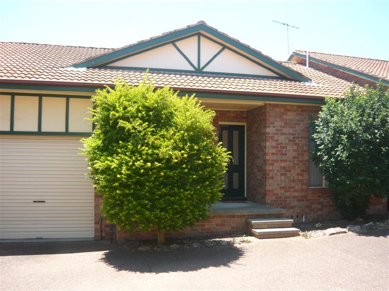 Spacious Villa Picture 1