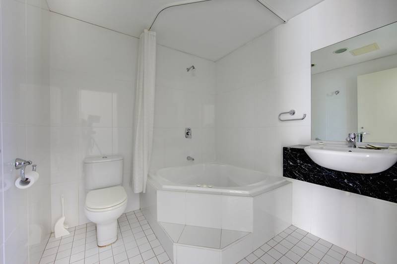 'Boulevard' Apartment... Picture 3