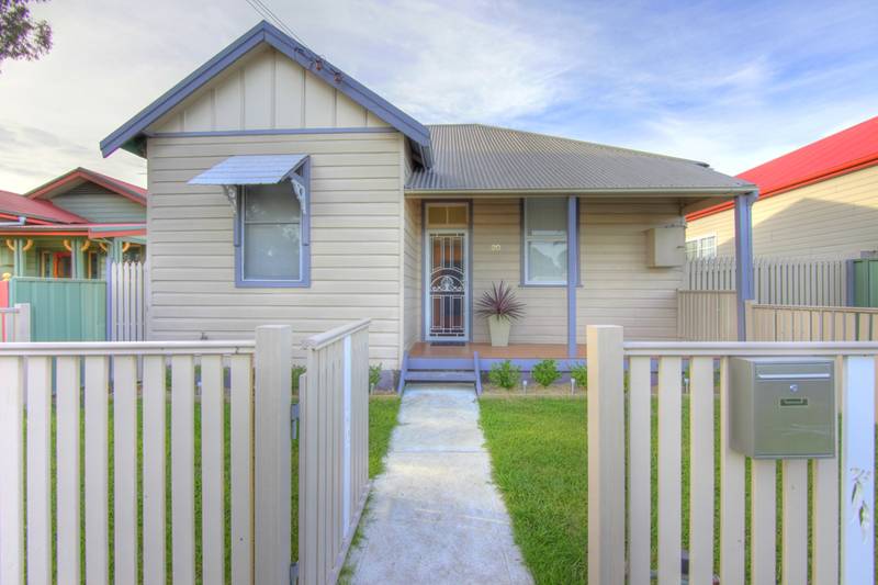 Fantastic Family Living! Picture 1