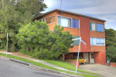 Apartment Block with City Views! Picture