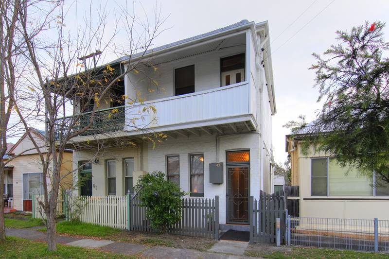 Great First Home or Investment Picture 1