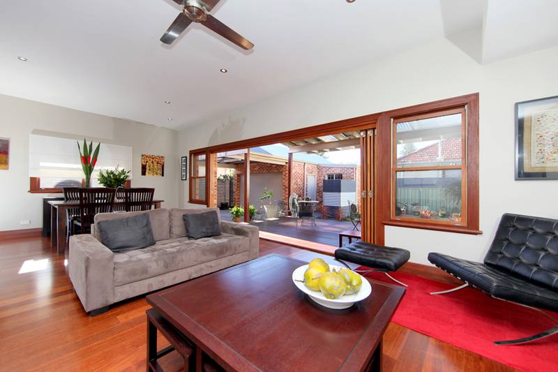 The Epitome of Elegance... Picture 2