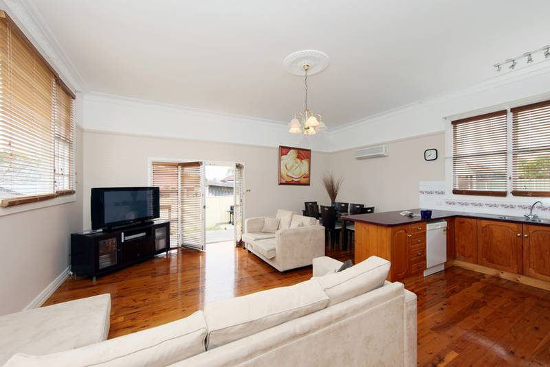 Just Delightful... Picture 2