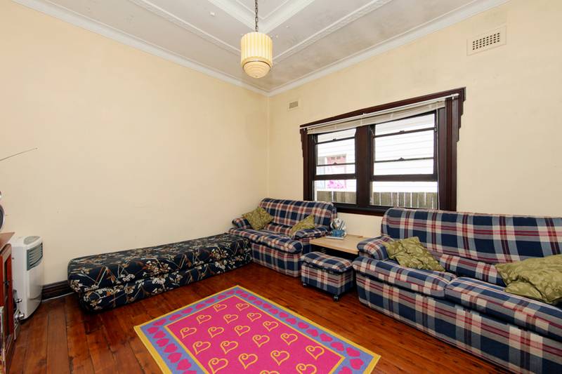 Art Deco In The Rough... Picture 2