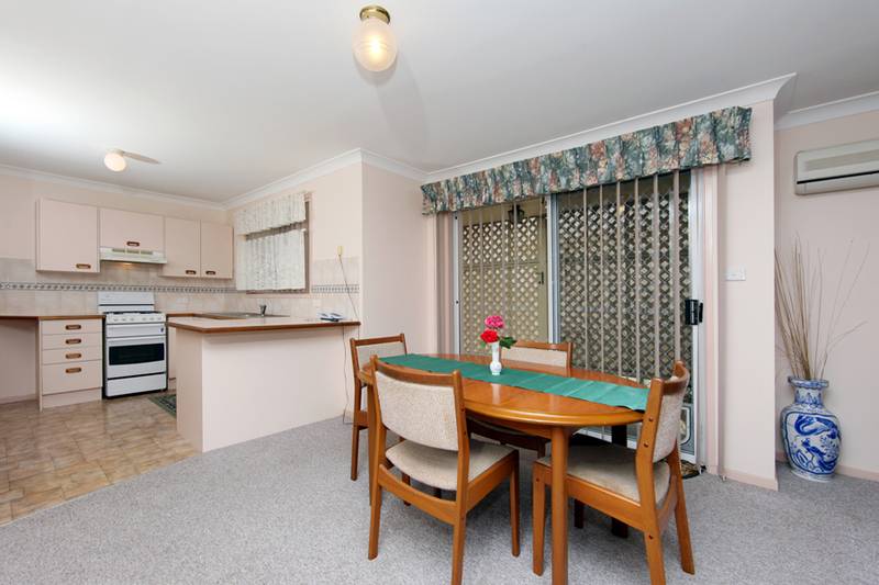 Modern Brick Home Picture 3