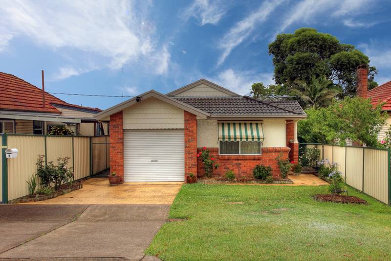 Modern Brick Home Picture 1