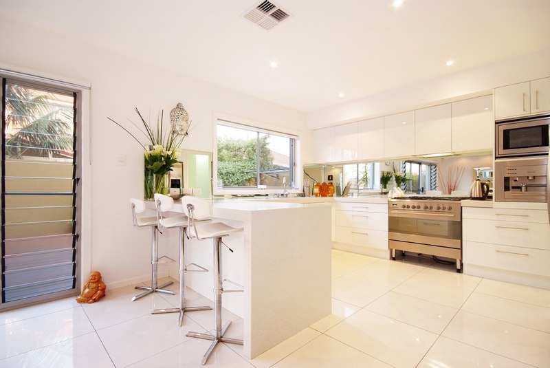 Absolutely Stunning! Picture 3