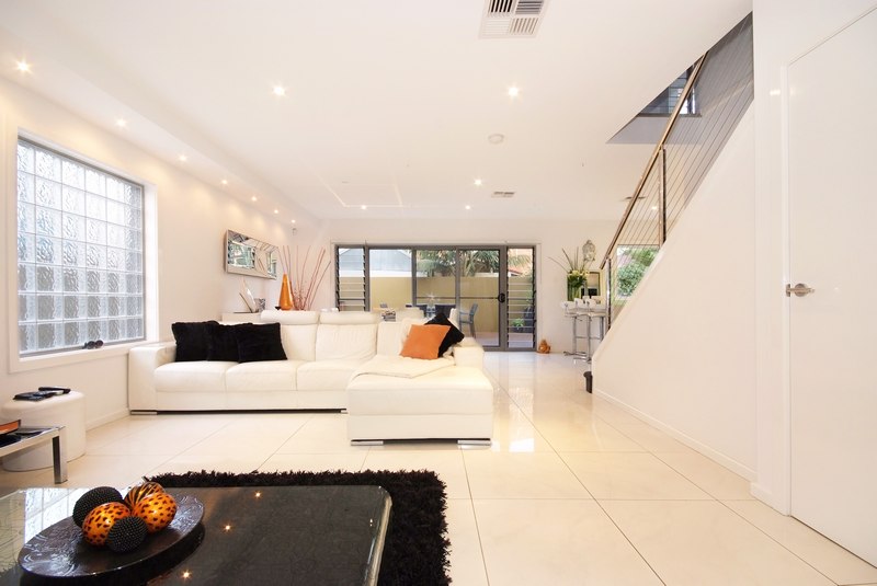 Absolutely Stunning! Picture 2