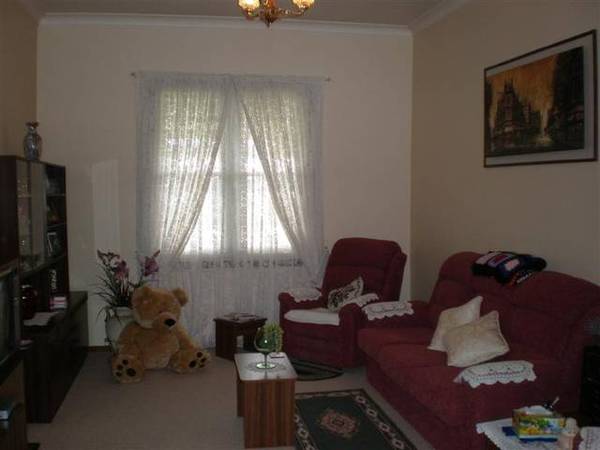 Proudly Presented Home Picture 2