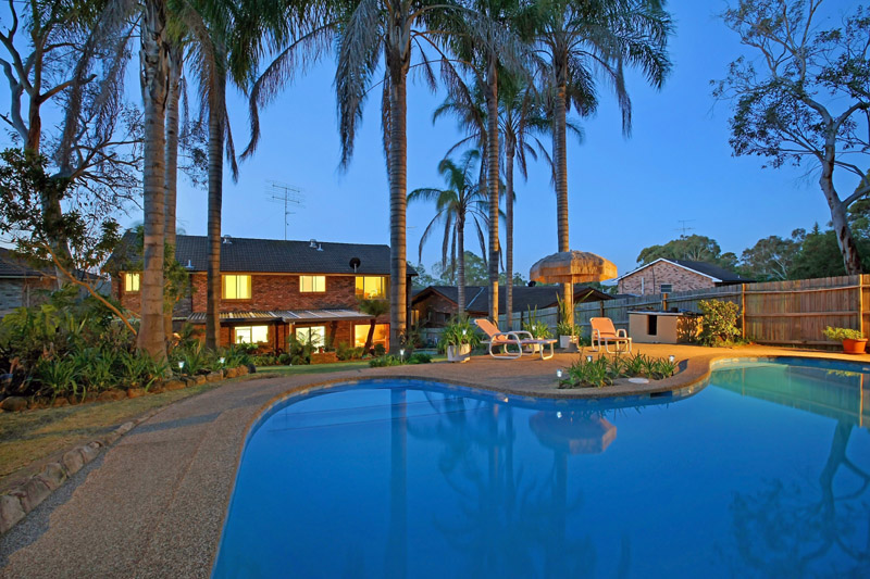 The Entertainer Picture 1