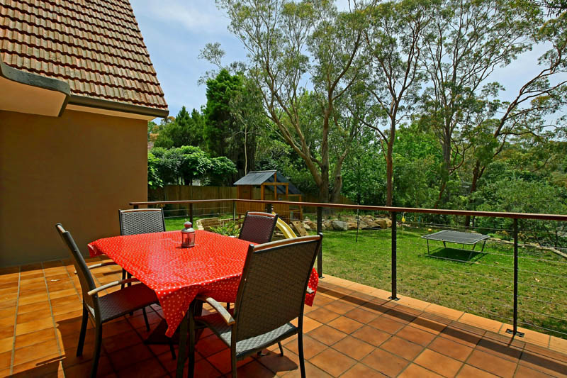 STYLISH SOPHISTICATED FAMILY LIVING Picture 3